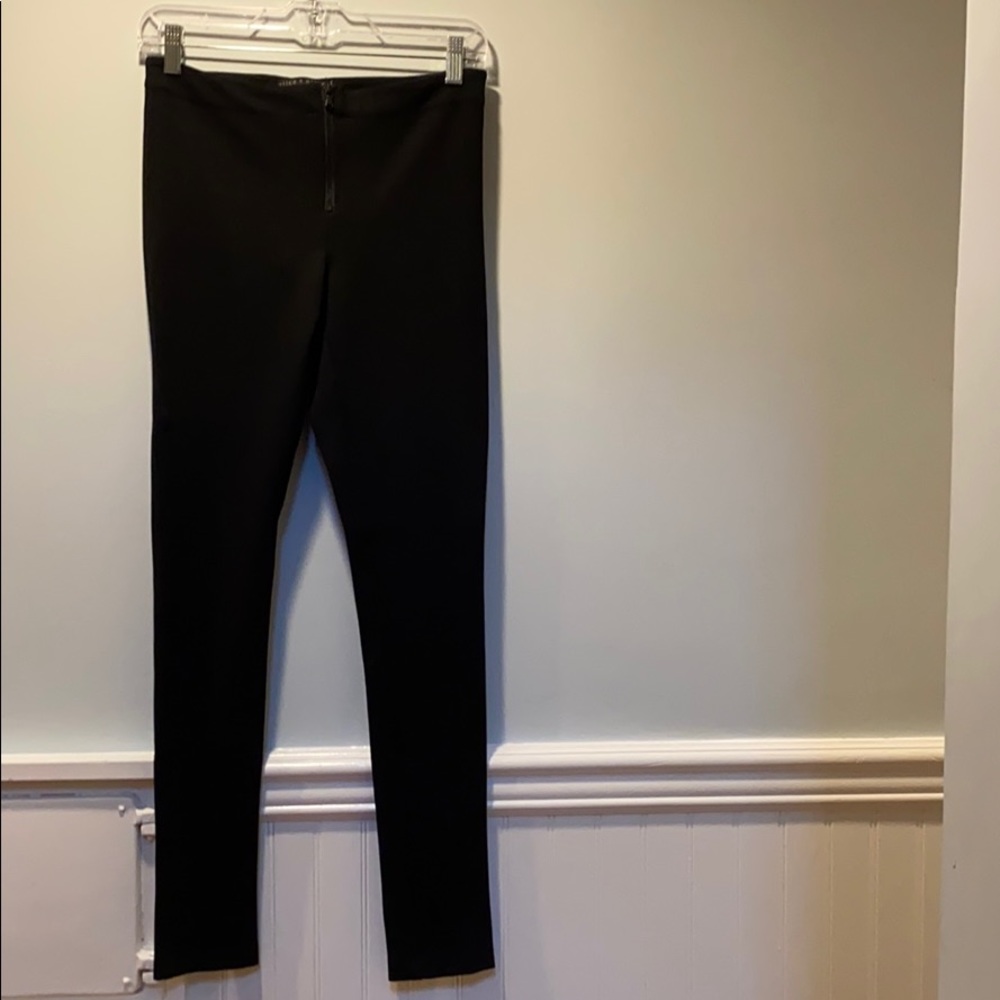 Alice and Olivia Black Skinny Legging